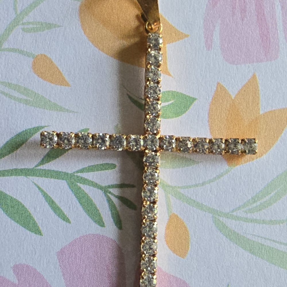 Cross pendant gold tone clear rhinestones religious christian jewelry - Picture 9 of 11